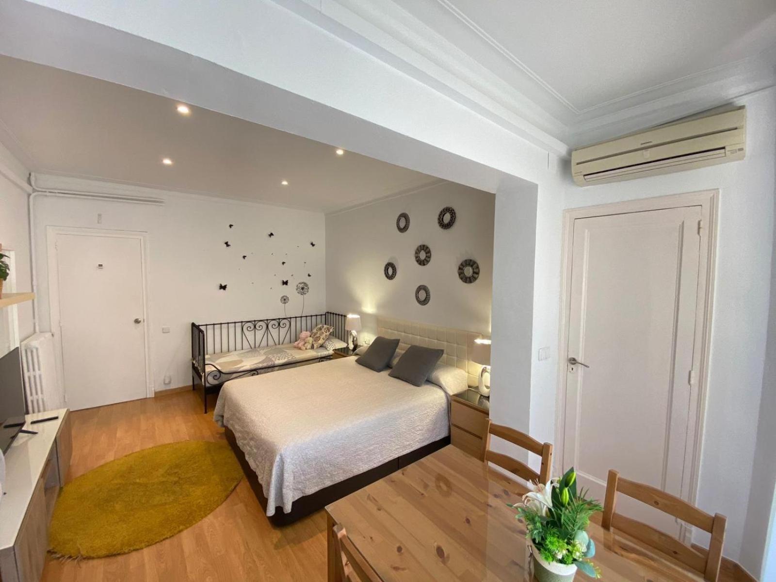 Rooms Mar169 Барселона Екстер'єр фото
